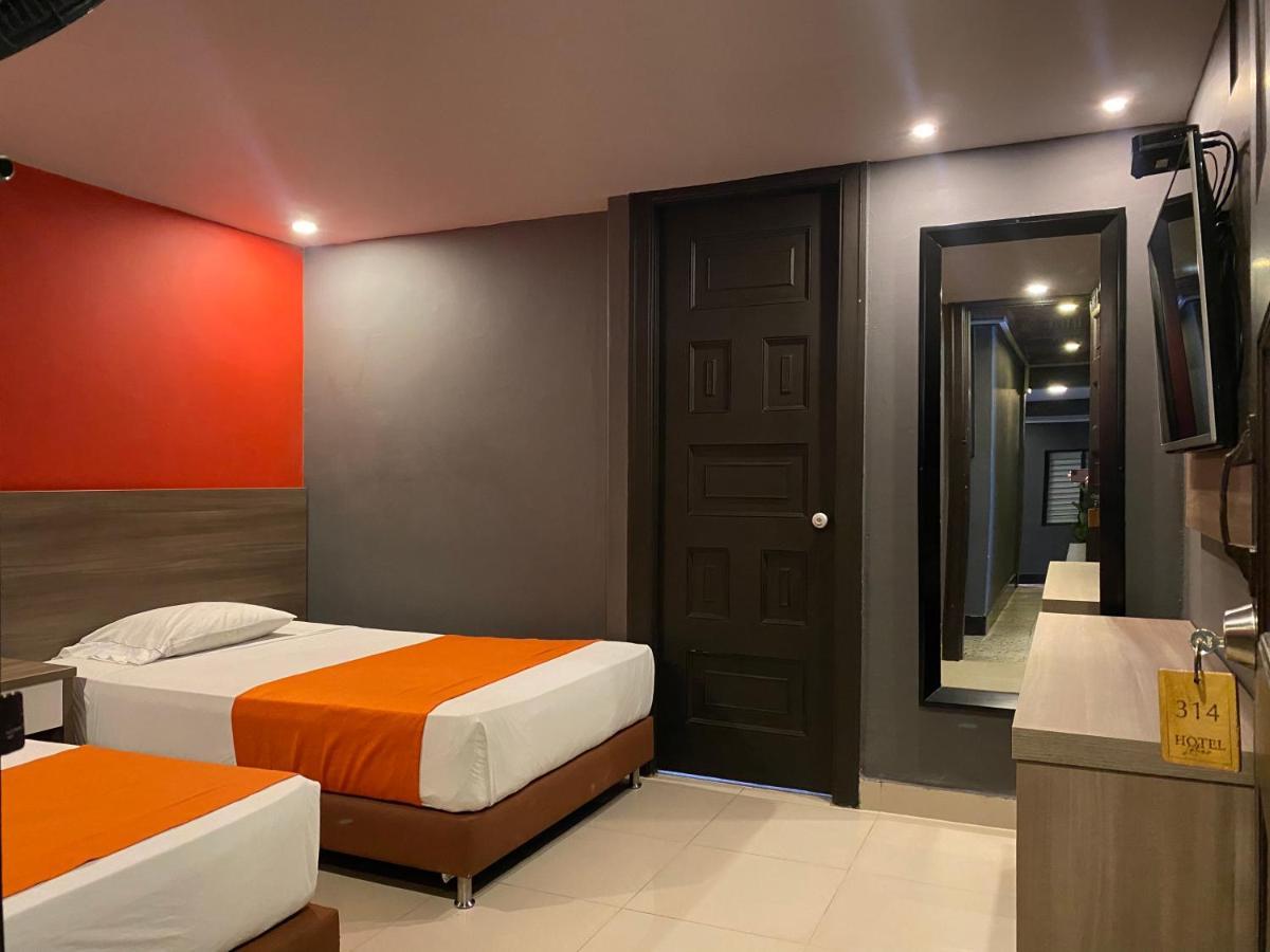 Hotel Latino Медельин Экстерьер фото